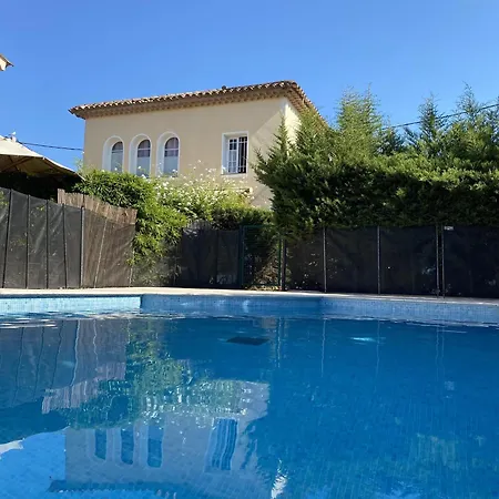Maison Grillons Casa de Férias