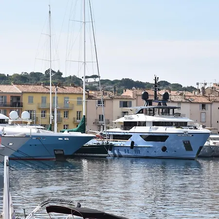 Maison Grillons Holiday home