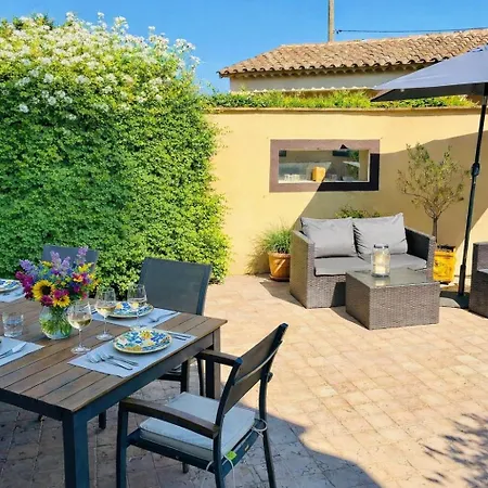Dom wakacyjny Maison Grillons